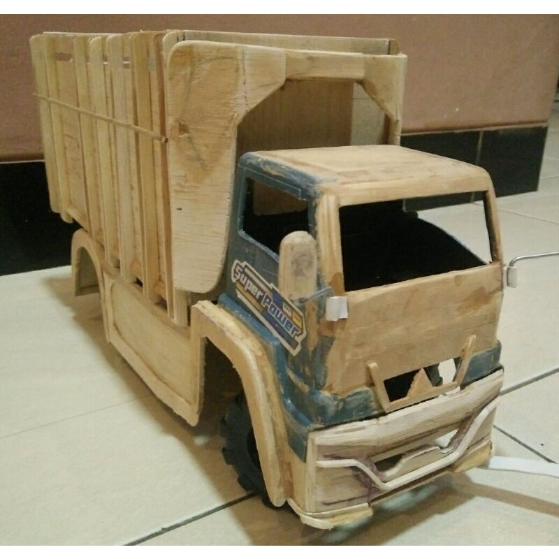 Detail Gambar Miniatur Truk Mentahan Nomer 7