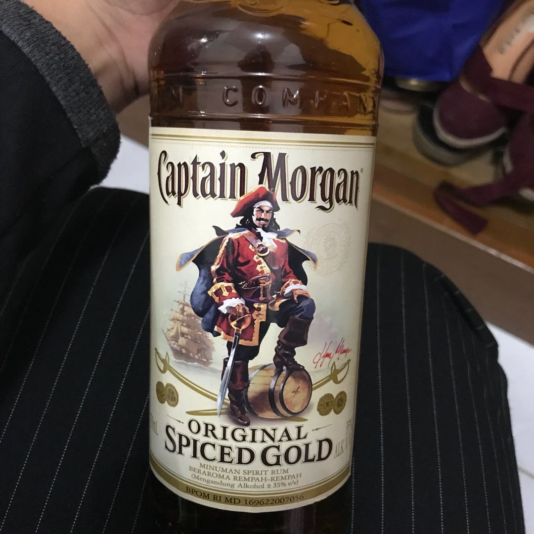 Detail Gambar Minuman Captain Morgan Nomer 27