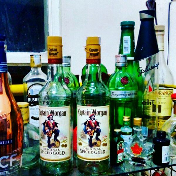 Detail Gambar Minuman Captain Morgan Nomer 54