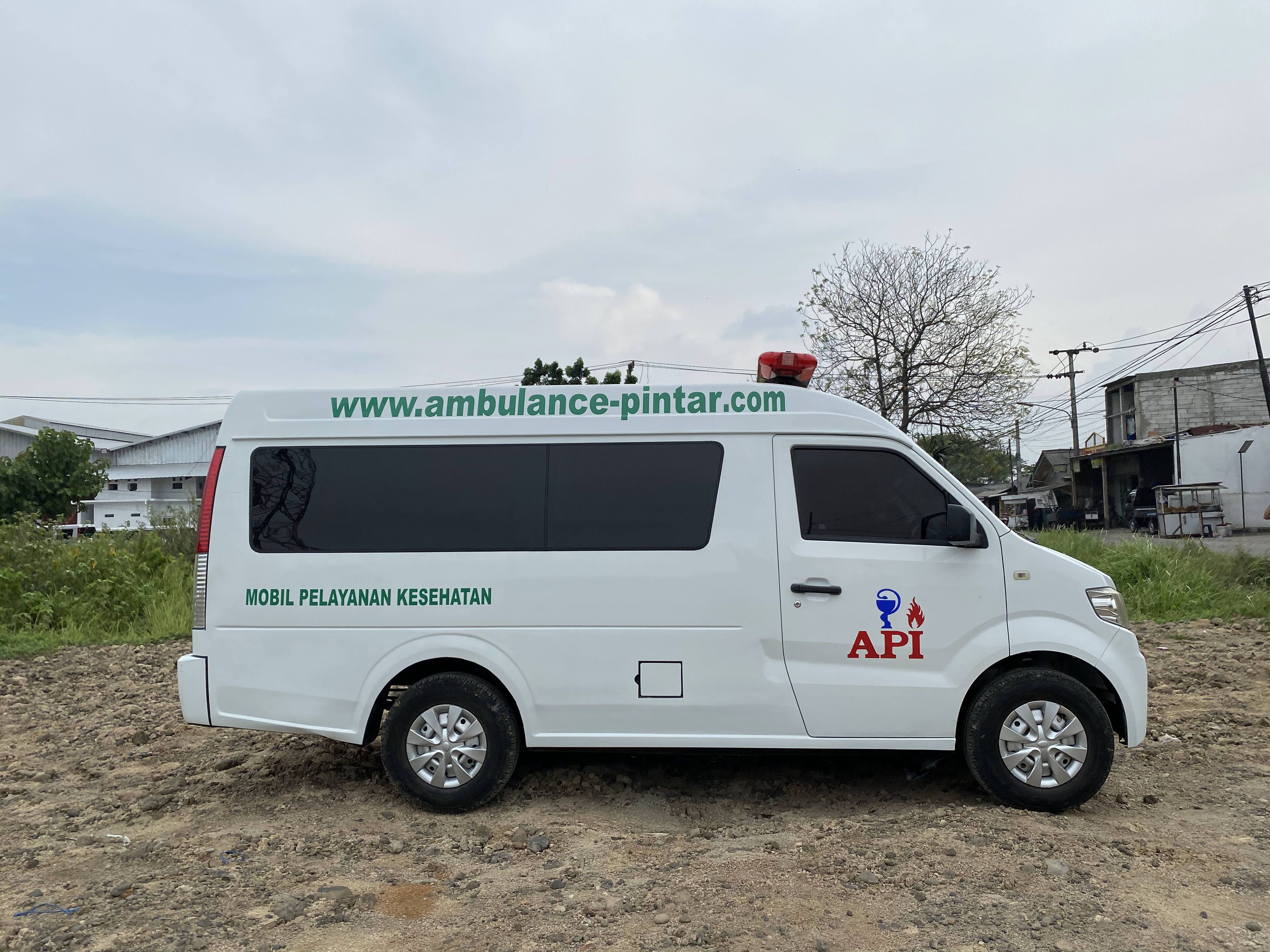 Detail Gambar Mobil Ambulance Nomer 17