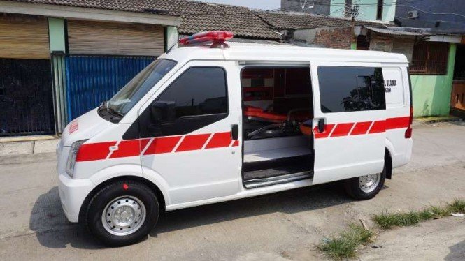 Detail Gambar Mobil Ambulance Nomer 26