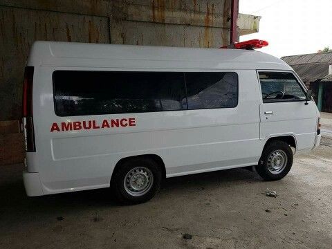 Detail Gambar Mobil Ambulance Nomer 48