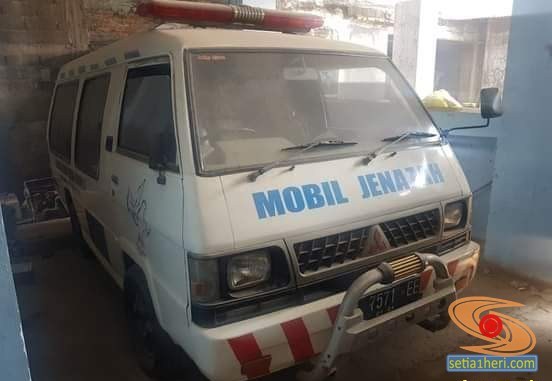 Detail Gambar Mobil Ambulance Nomer 52