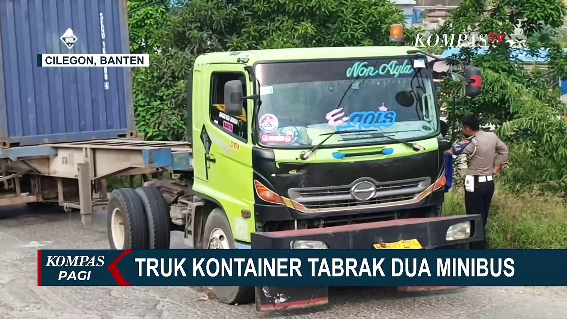 Detail Gambar Mobil Angkot Truk Kontainer Nomer 30