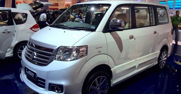 Detail Gambar Mobil Apv Luxury Terbaru Nomer 29