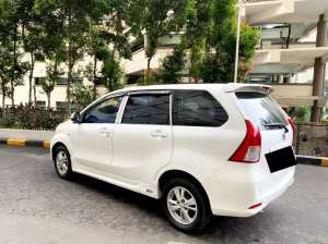 Detail Gambar Mobil Avanza Putih Nomer 23