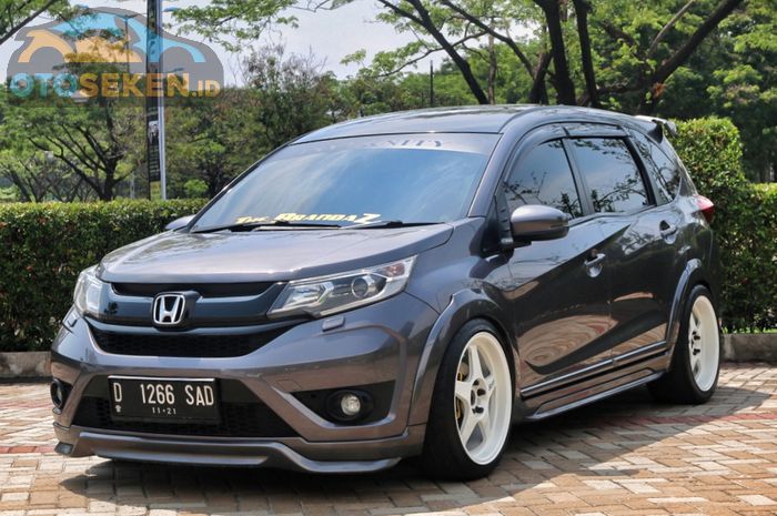 Detail Gambar Mobil Brv 2018 Nomer 35