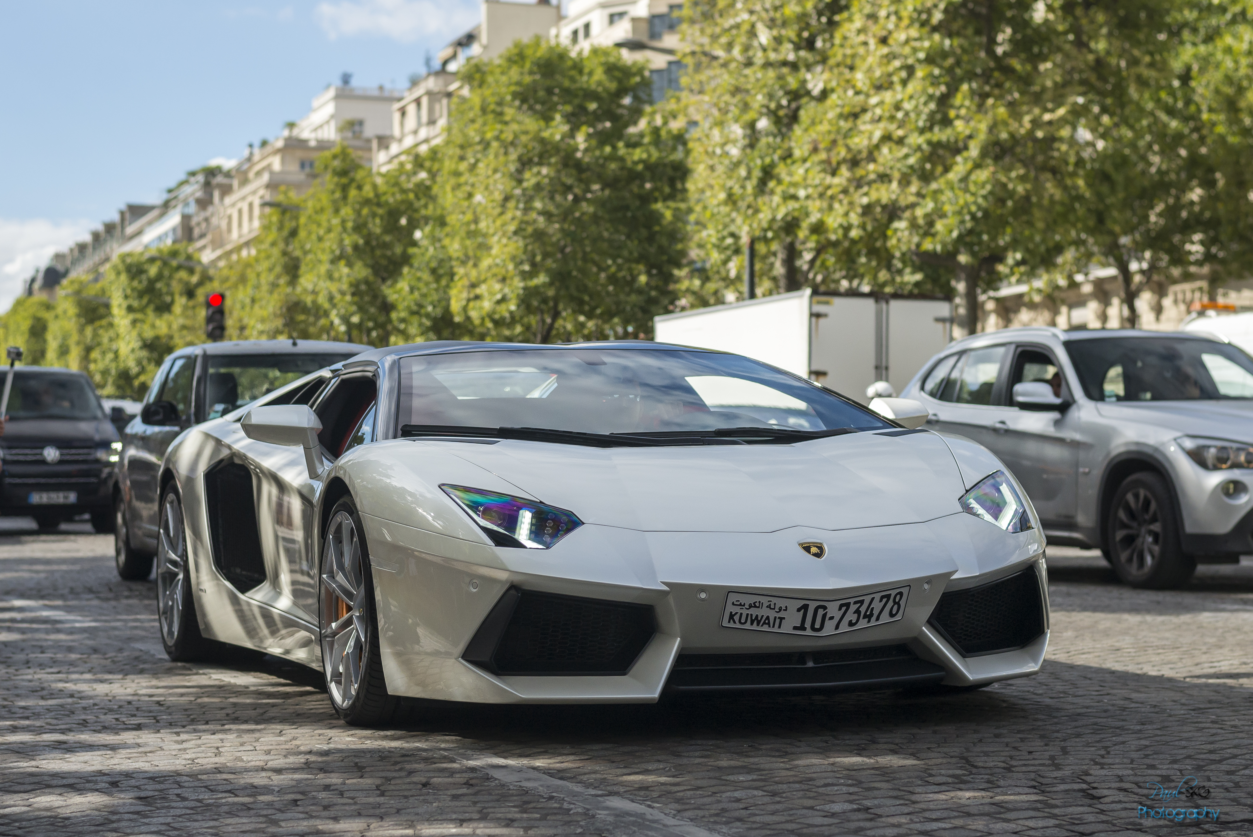 Detail Gambar Mobil Bugatti Lamborghini Aventador Nomer 23