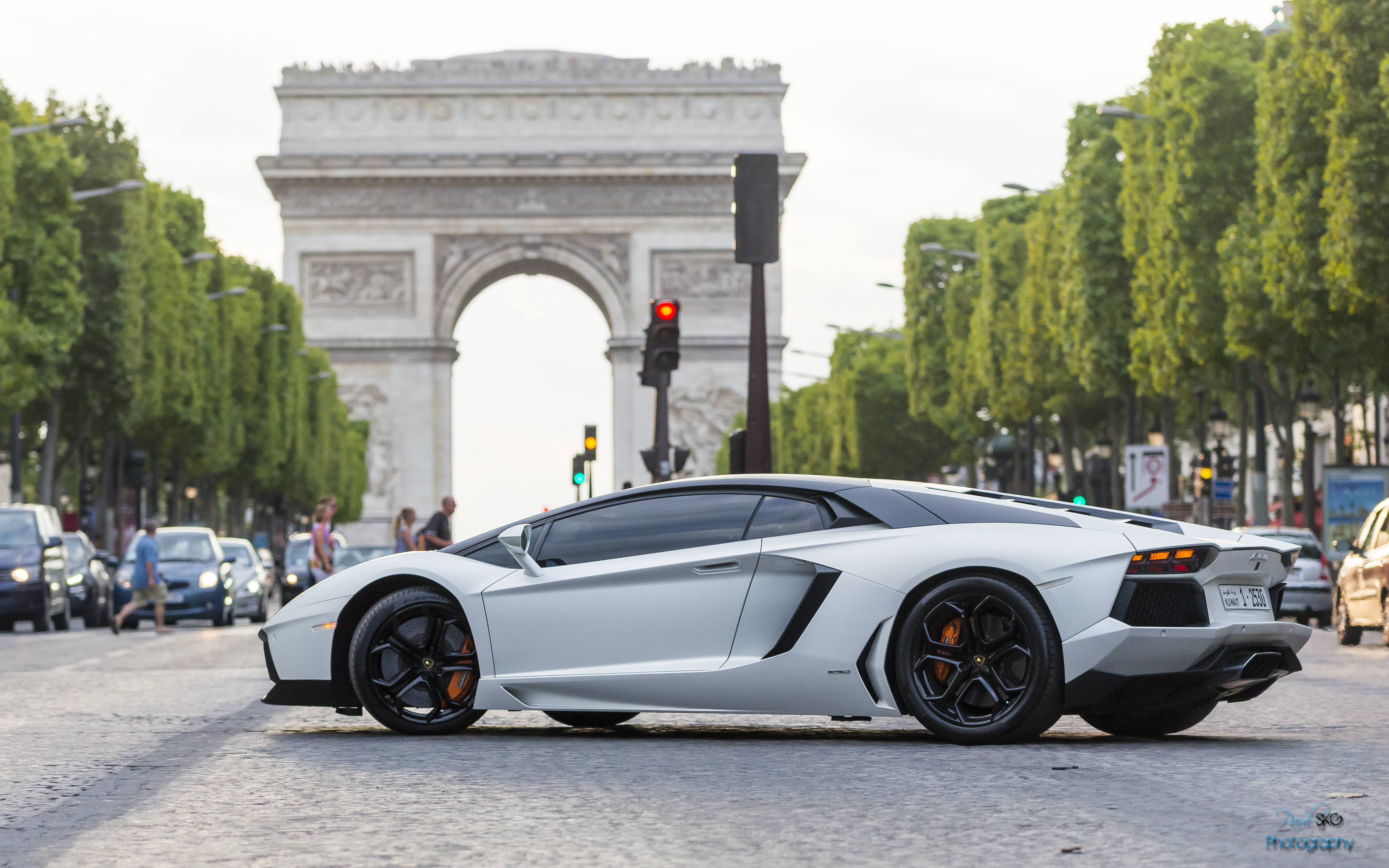 Detail Gambar Mobil Bugatti Lamborghini Aventador Nomer 36