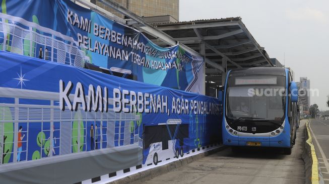 Detail Gambar Mobil Busway Nomer 21