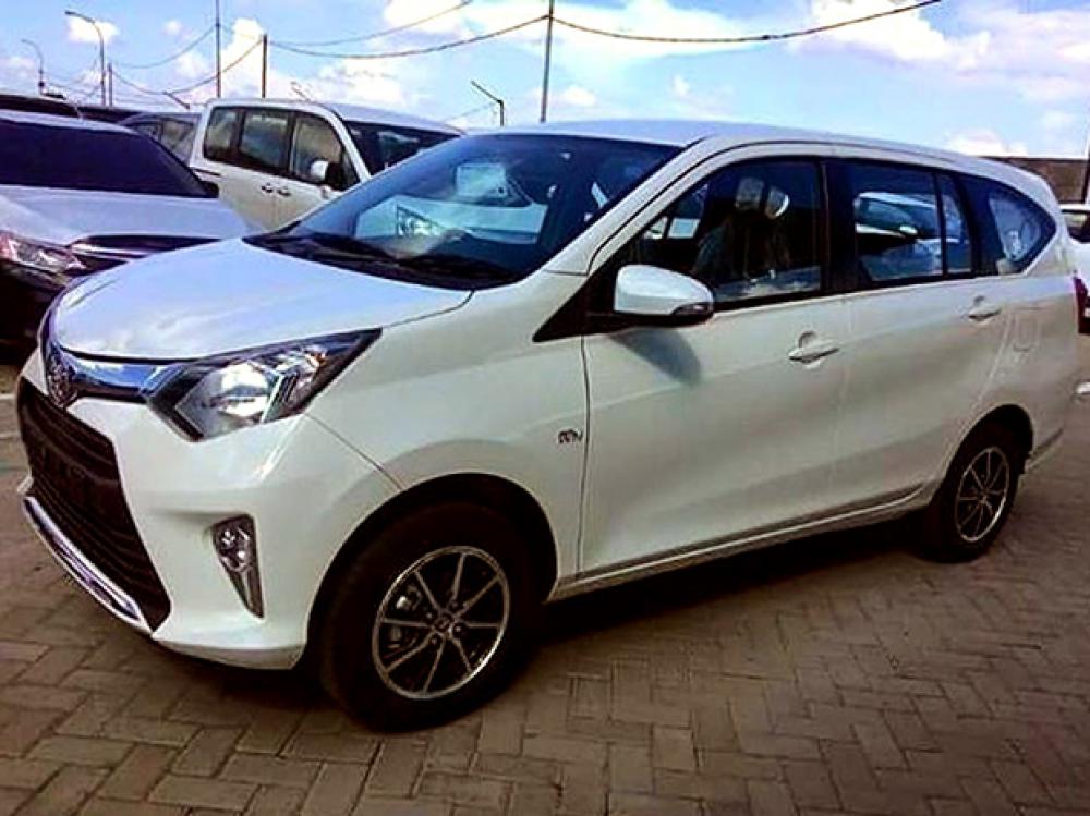 Detail Gambar Mobil Calya Nomer 30