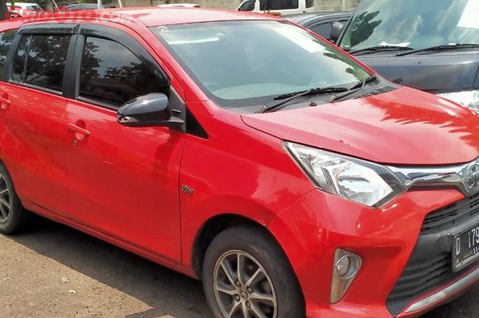 Detail Gambar Mobil Calya Nomer 31