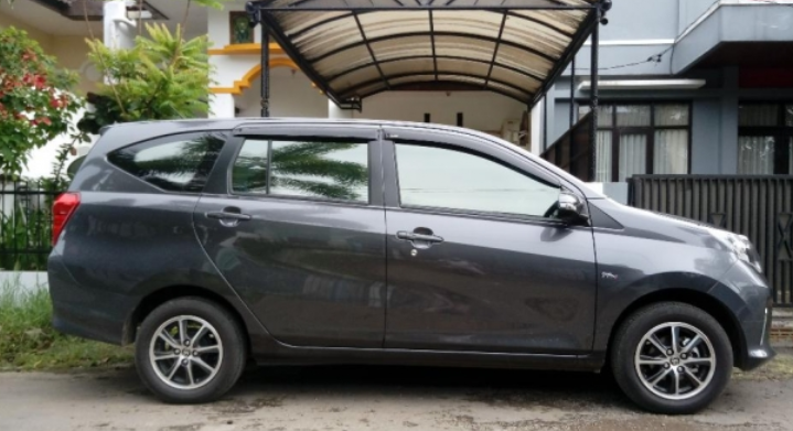 Detail Gambar Mobil Calya Nomer 36