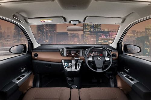 Detail Gambar Mobil Calya Nomer 43