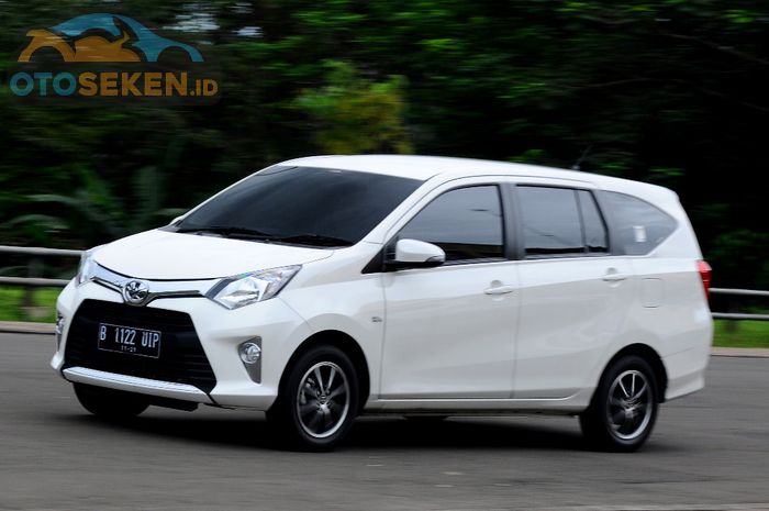 Detail Gambar Mobil Calya Nomer 50
