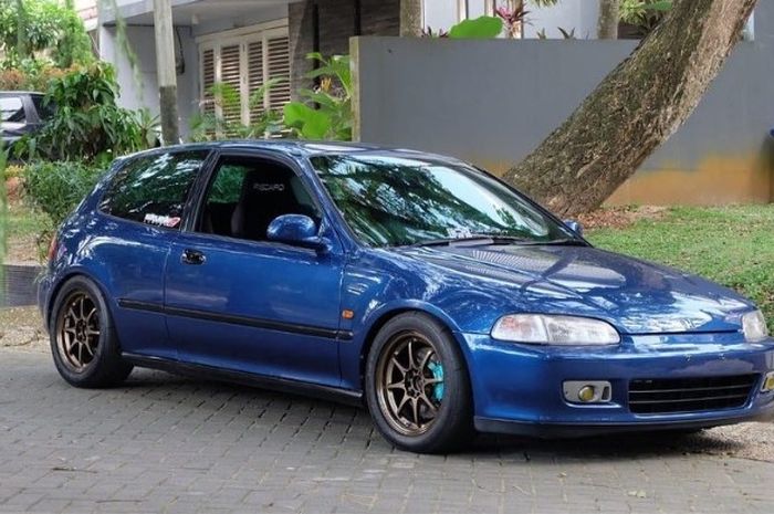 Detail Gambar Mobil Civic Estilo Nomer 14