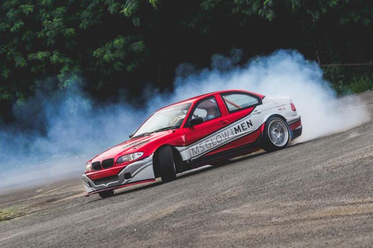 Detail Gambar Mobil Drift Keren Nomer 15