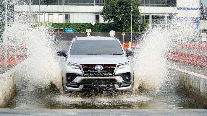 Detail Gambar Mobil Fortuner Terbaru Nomer 43