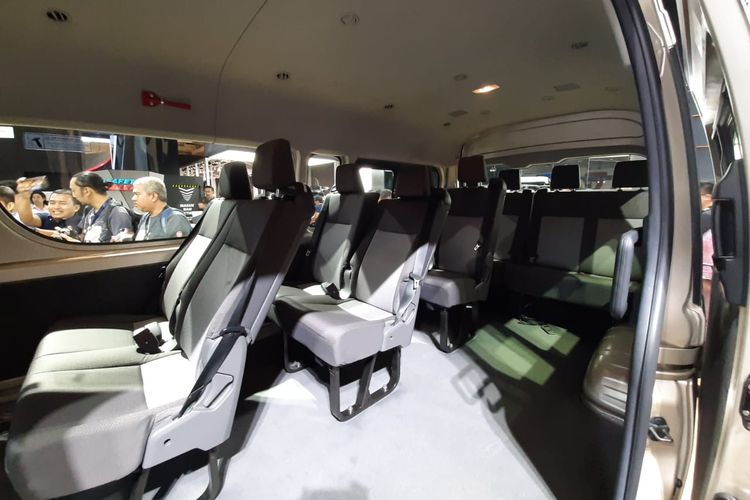 Detail Gambar Mobil Hiace Terbaru Nomer 23