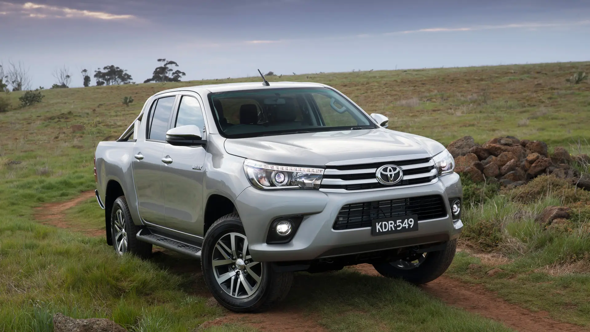 Detail Gambar Mobil Hilux Nomer 22