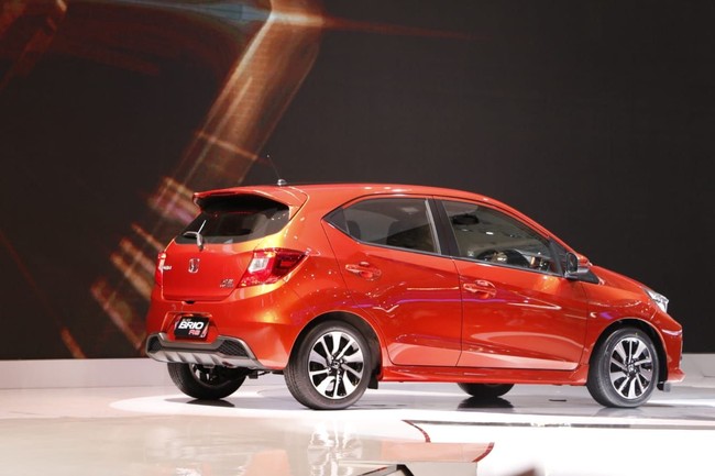 Detail Gambar Mobil Honda Brio Nomer 50