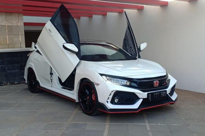 Detail Gambar Mobil Honda Civic Sport Nomer 11