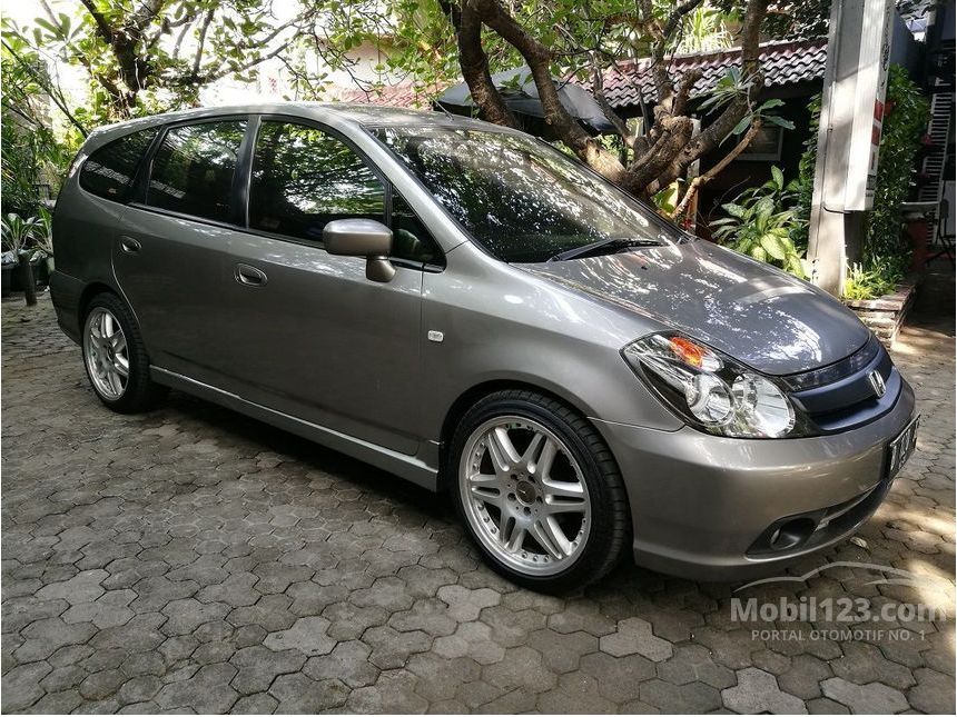 Detail Gambar Mobil Honda Stream Nomer 14