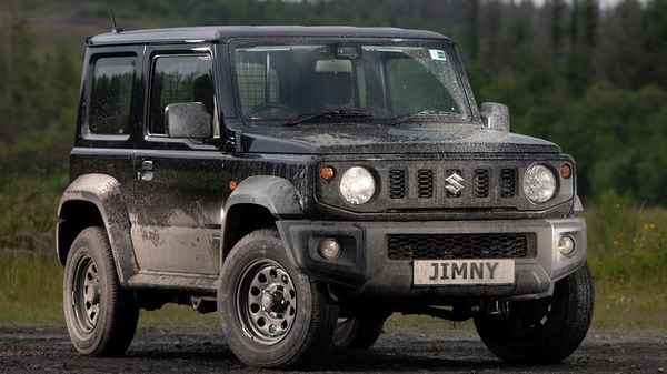 Detail Gambar Mobil Jimny Nomer 7