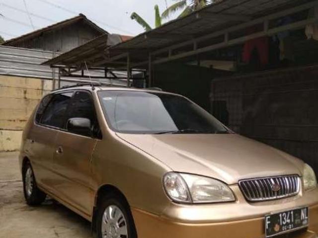 Detail Gambar Mobil Kia Carens Nomer 45