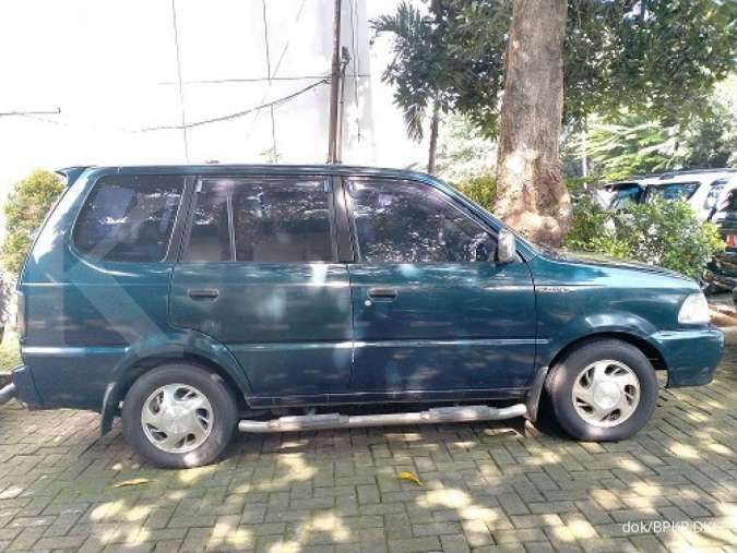 Detail Gambar Mobil Kijang Nomer 31