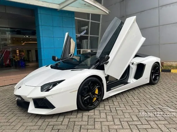 Detail Gambar Mobil Lamborghini Aventador Nomer 28