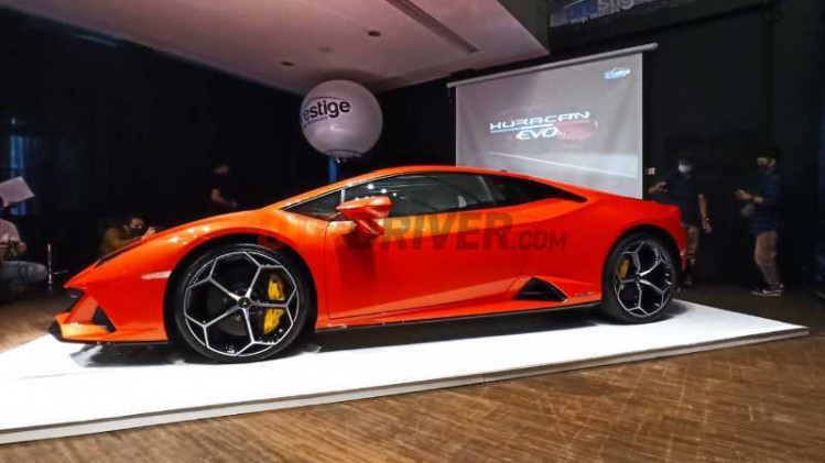 Detail Gambar Mobil Lamborghini Huracan Nomer 31