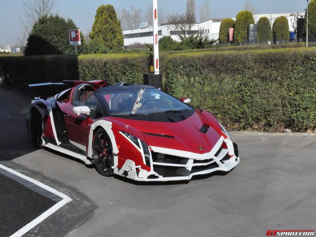 Detail Gambar Mobil Lamborghini Veneno Nomer 33