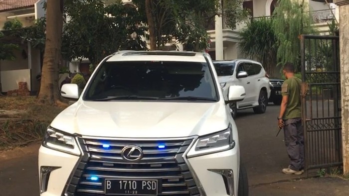 Detail Gambar Mobil Lexus Nomer 29