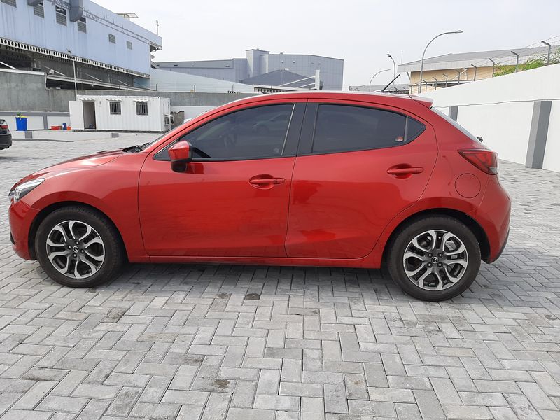 Detail Gambar Mobil Mazda 2 Nomer 34