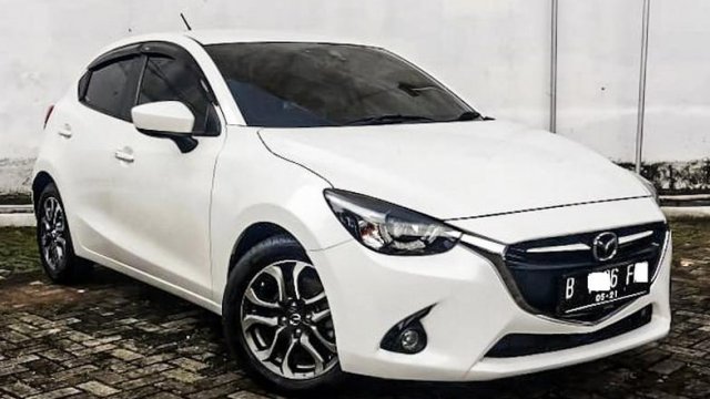 Detail Gambar Mobil Mazda 2 Nomer 49