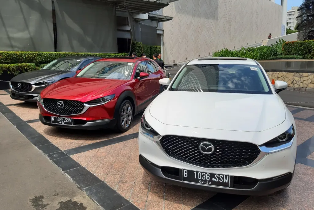 Download Gambar Mobil Mazda Nomer 48