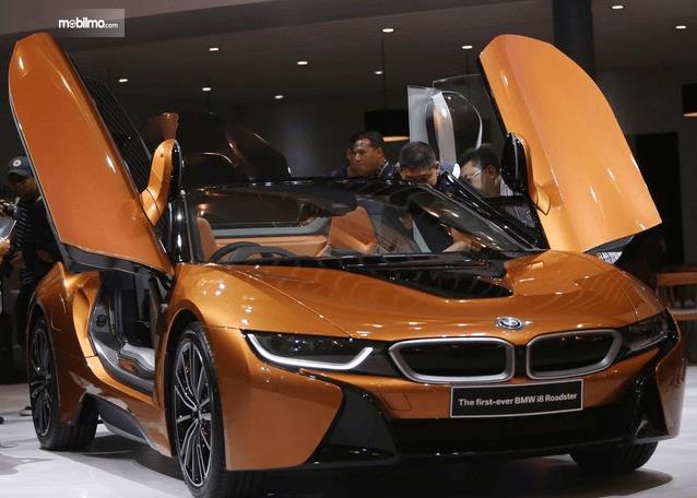 Detail Gambar Mobil Mewah Bmw Nomer 11