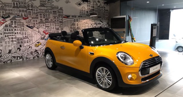 Detail Gambar Mobil Mini Cooper Nomer 33