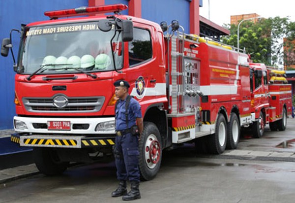 Detail Gambar Mobil Pemadam Kebakaran Nomer 12