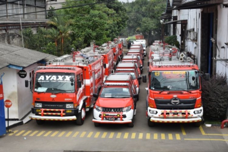 Detail Gambar Mobil Pemadam Kebakaran Indonesia Nomer 9