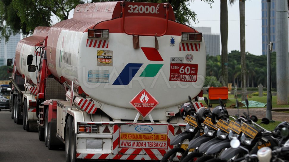 Detail Gambar Mobil Pertamina Nomer 6