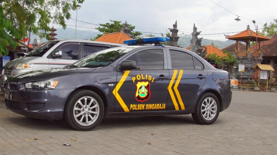 Detail Gambar Mobil Polisi Indonesia Nomer 3