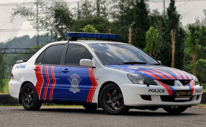 Detail Gambar Mobil Polisi Indonesia Nomer 47