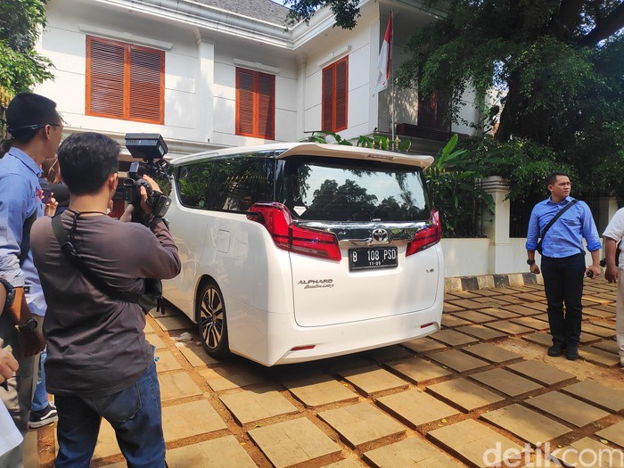 Detail Gambar Mobil Pribadi Nomer 23