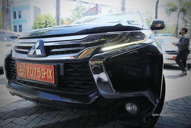 Detail Gambar Mobil Pribadi Nomer 35