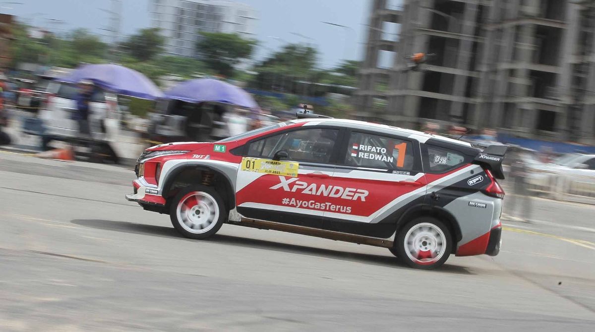 Detail Gambar Mobil Rally Nomer 27