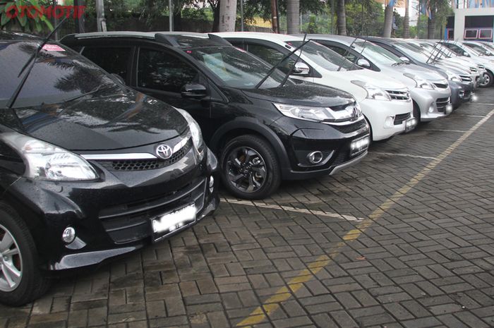 Detail Gambar Mobil Rental Nomer 22