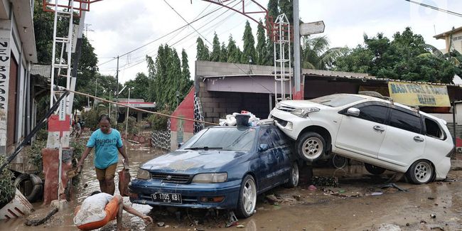 Detail Gambar Mobil Rusak Nomer 4