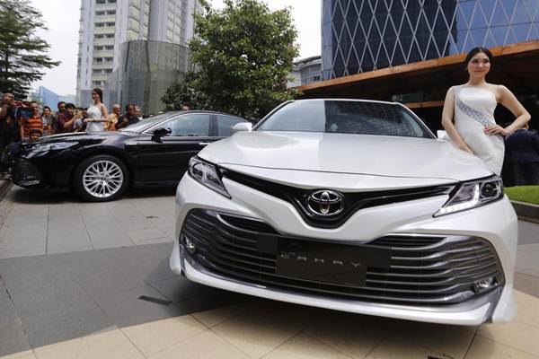 Detail Gambar Mobil Sedan Nomer 17